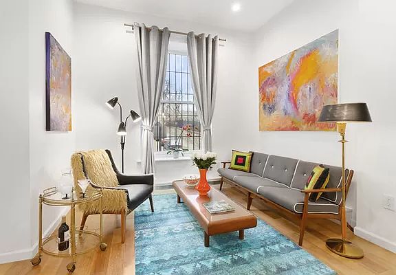 4th image of 422 W 160th St #5