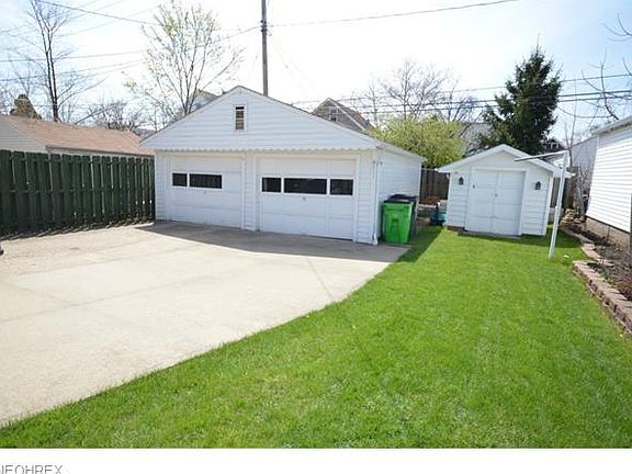 3rd image of 4662 E 86th St