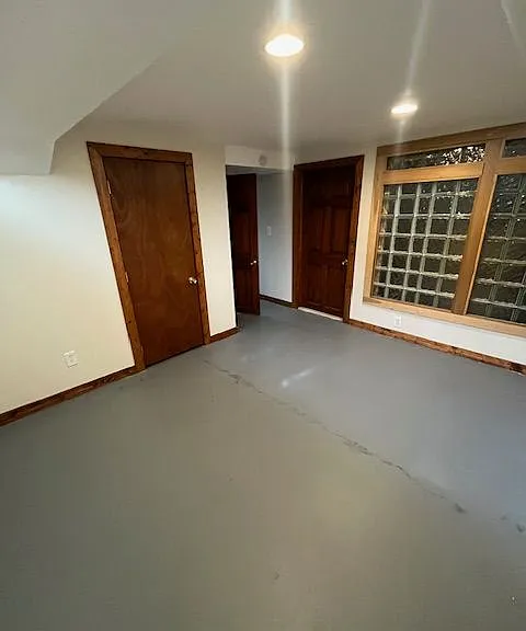 27030 Berkshire Dr — Photo 13