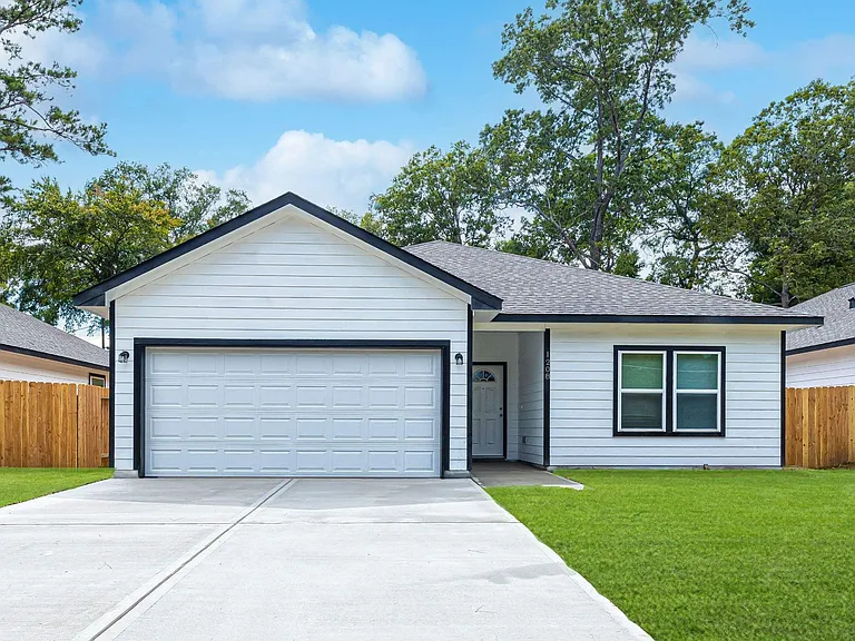 65 County Road 5243 — Photo 1