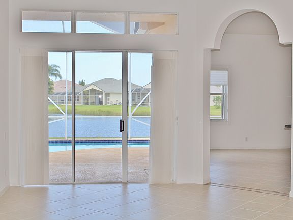4th image of 376 Nw Shoreview Drive
