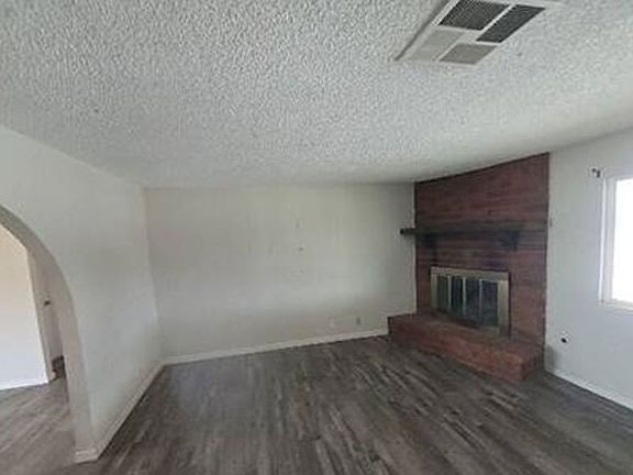 3rd image of 15433 Idaho Ln