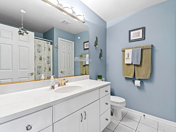 4th image of 9825 Wildwood Ct Unit 1-D