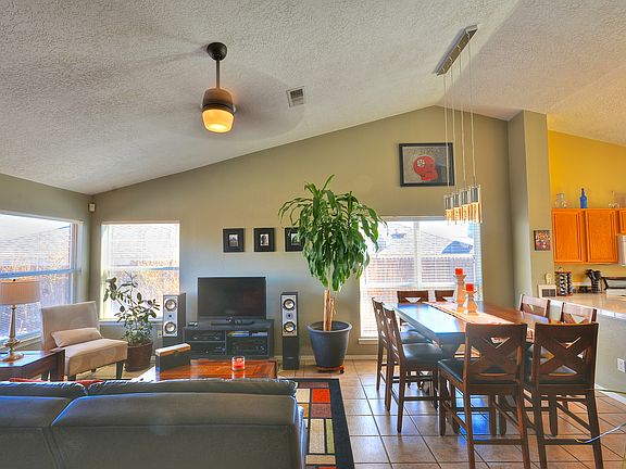 5th image of 1112 Tessa Dr NW