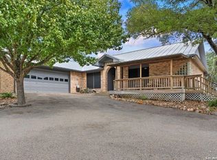 809 Lake Ridge Rd, Kerrville, TX 78028