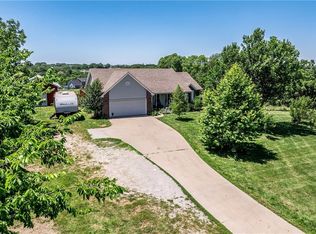 5050 SE Riverside Ter, Saint Joseph, MO 64507