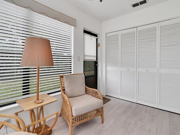 5th image of 7633 Greystone Dr #C