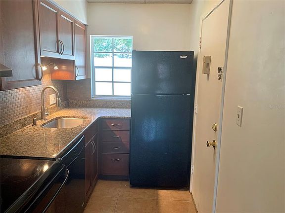 5th image of 525 Conway Rd APT 9