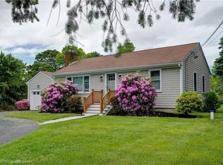149 Mitchells Ln, Middletown, RI 02842