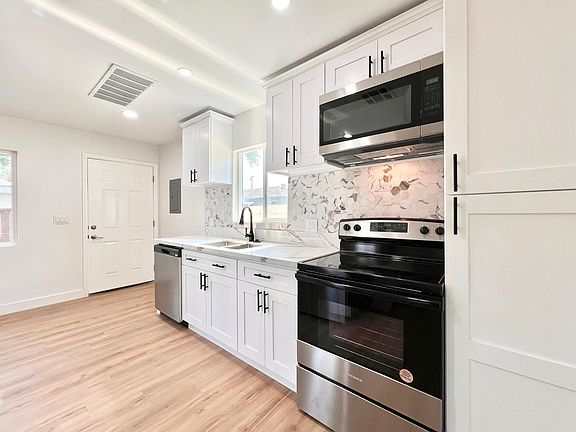 3rd image of 12701 Gault St