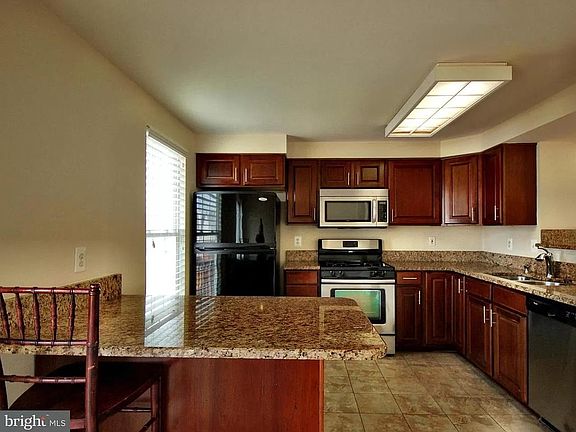 4th image of 3351 Canton Ct