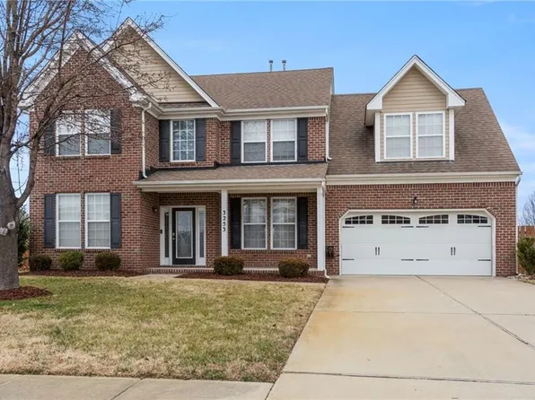 3253 Joplin Ln, Chesapeake, VA 23323