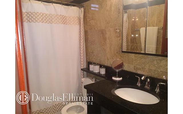 Rented by Douglas Elliman | media 27