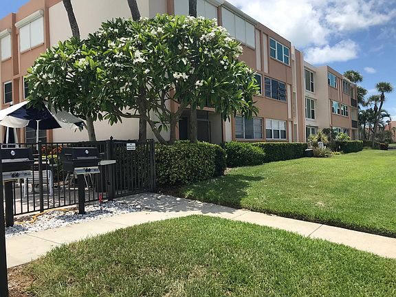 top floor unit, overlooking Boca Ciega Bay