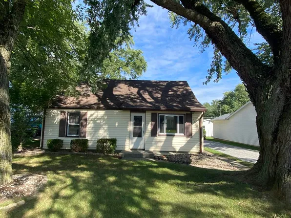15204 James Dr, Leo, IN 46765