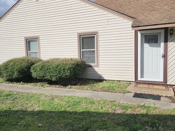 4692 Greenlaw Dr, Virginia Beach, VA 23464