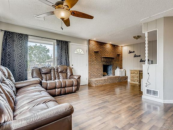 2nd image of 600 Lowell Blvd