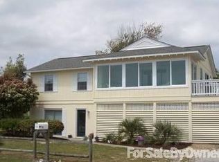 1209 Mallard Bay Rd, Hampstead, NC 28443