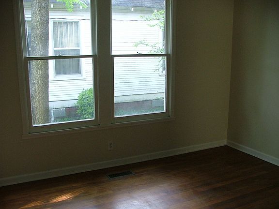 5th image of 5617 Saint Elmo Ave