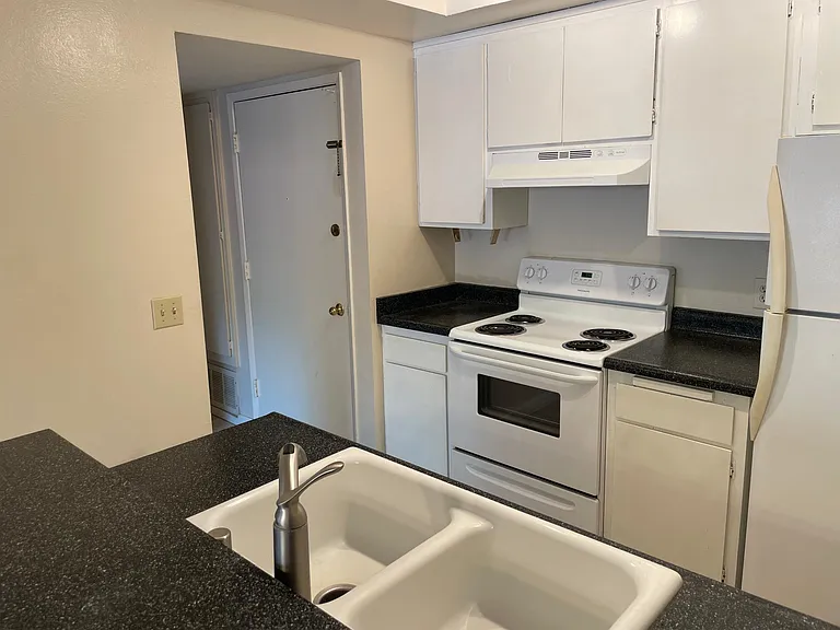 10797 San Diego Mission Rd #109 — Photo 6