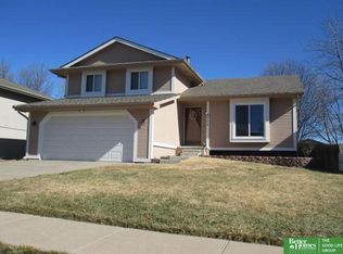 5111 S 164th St, Omaha, NE 68135