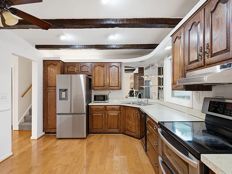 2521 Shanandale Dr — Photo 12