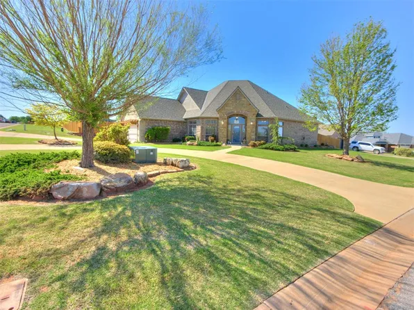 221 Penny Cir, Guthrie, OK 73044