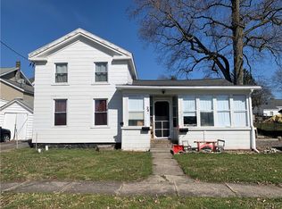 24 State St, Phoenix, NY 13135