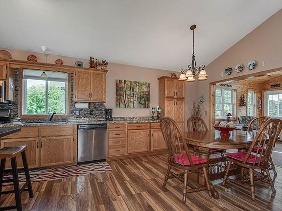 3rd image of 38481 Hillshire Ave