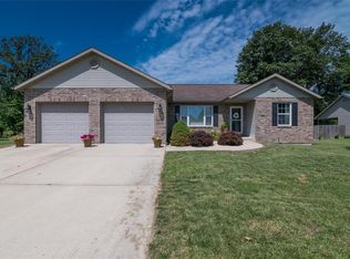 5914 Rosebud Ln, Godfrey, IL 62035