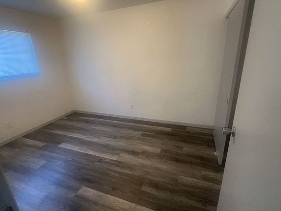 5th image of 3150 College Ave APT C