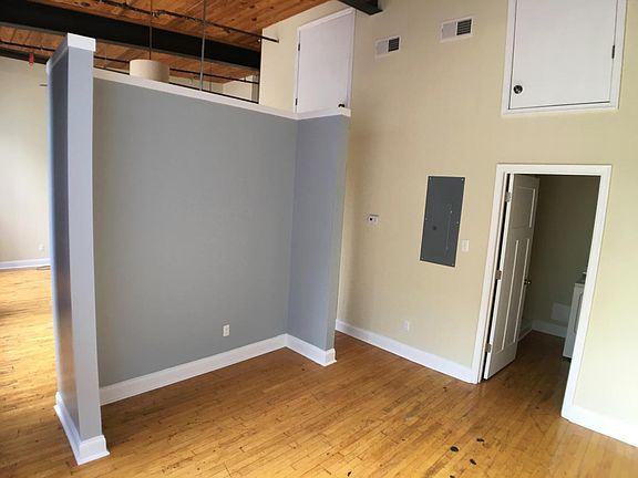 3rd image of 2740 Fort Ave APT 216