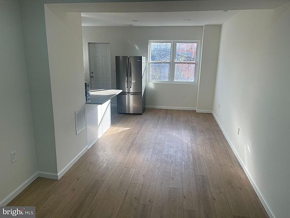 3rd image of 4111 Roland View Ave