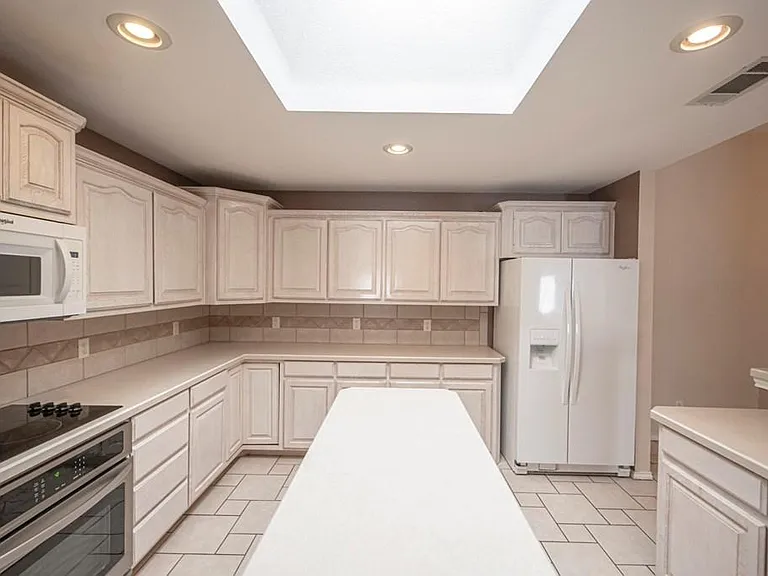 4800 W Wadley Ave — Photo 15