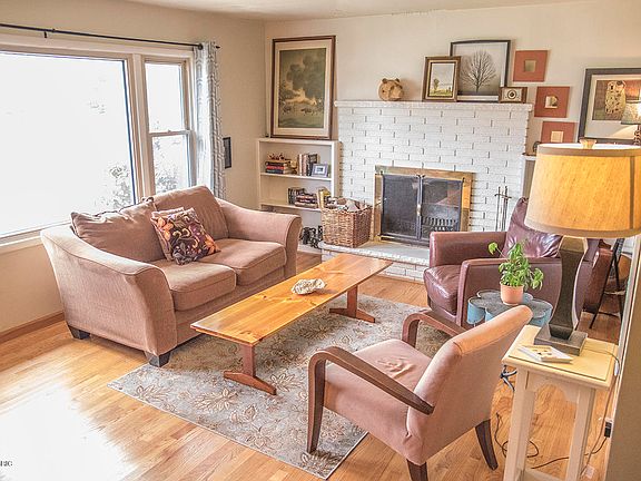 3rd image of 2744 Colton Ave SE