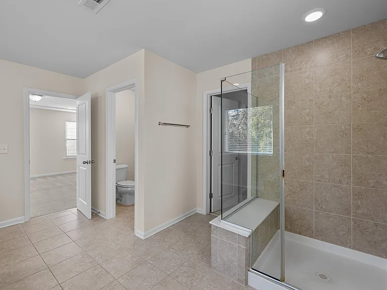 271 Begen St — Photo 32