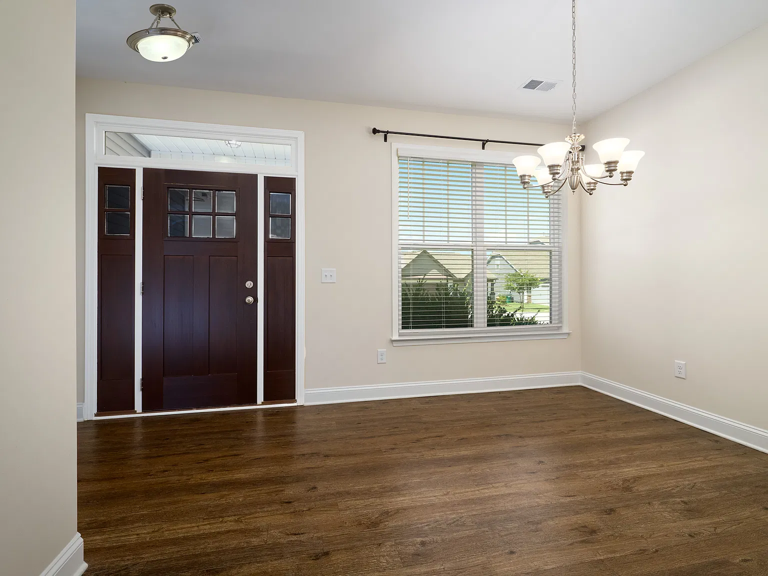3 bed, 1555 sqft, $1,795 — Photo 4