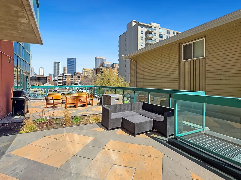 836 15th Ave SW #208 — Photo 18