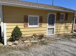 308 Chestnut St APT 1, Silver Lake, KS 66539