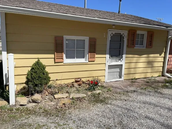 308 Chestnut St, Silver Lake, KS