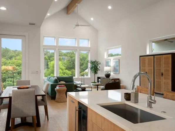 900 S 2nd St #3, Austin, TX 78704