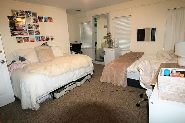 6 bed, 1718 sqft, $6,750 — Photo 3
