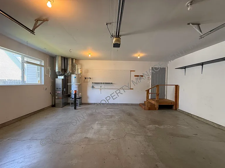 1204 Forsythia Ave — Photo 32