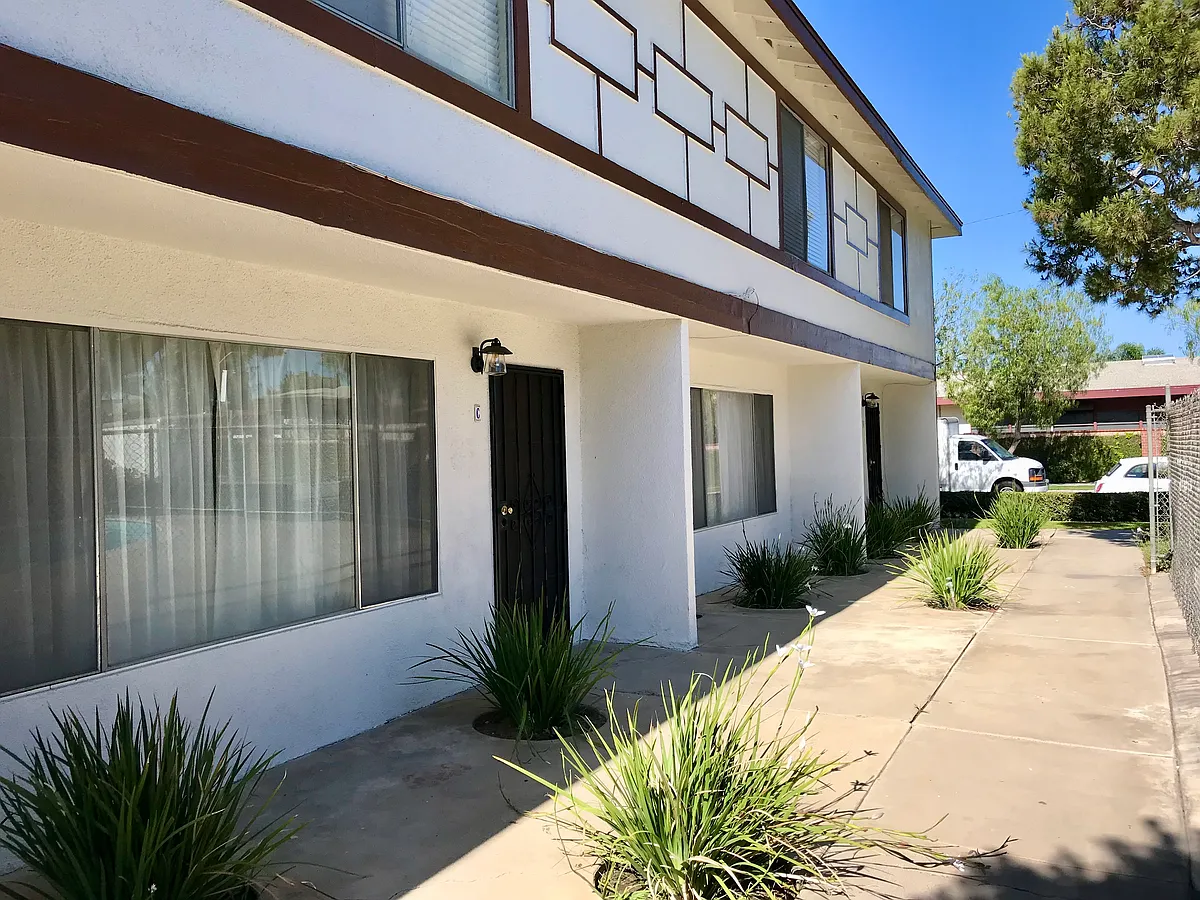 Building Photo - 2985 Mendoza Dr #A
