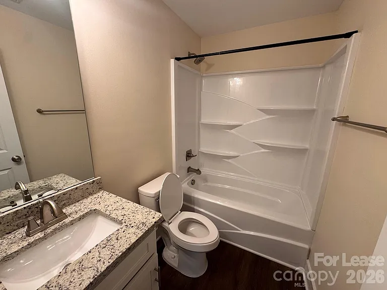 516 Beacon St — Photo 12