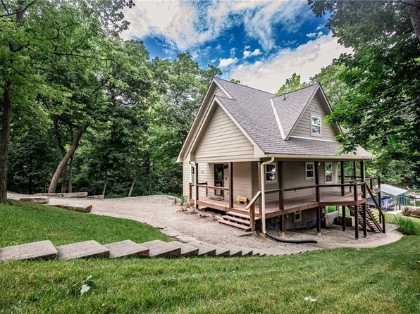 529 SW Lakeside Dr, Lacygne, KS 66040