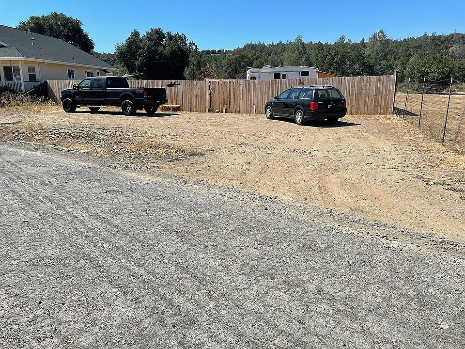 1st image of 17000 Acacia St