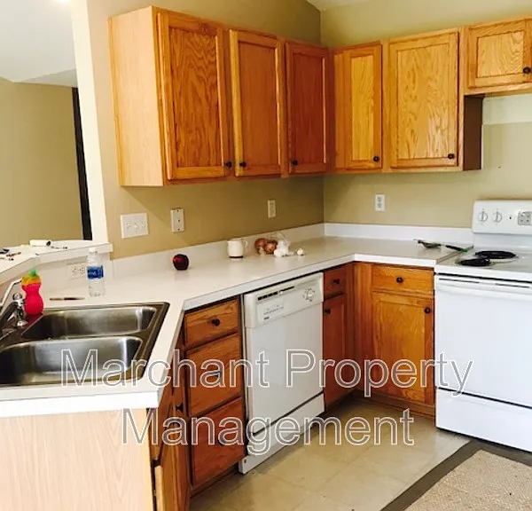 776 Waterbrook Ln — Photo 11