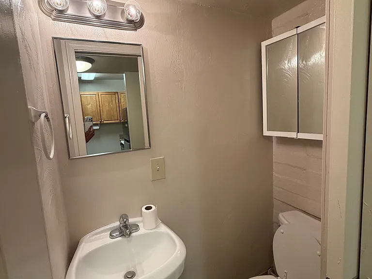 911 N Euclid Ave #207 — Photo 21