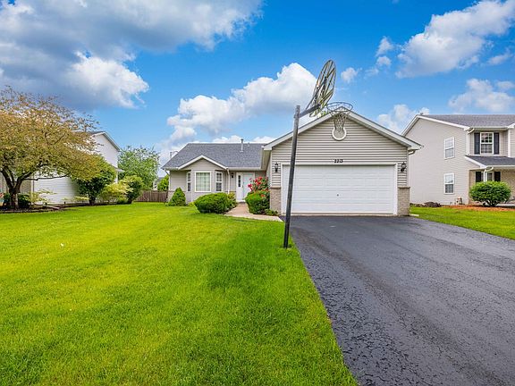 3rd image of 2213 Gray Hawk Dr